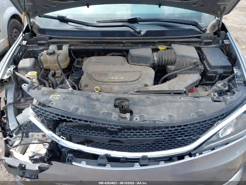 2017 Chrysler Pacifica Touring-L VIN: 2C4RC1BG1HR551439 Lot: 42524621