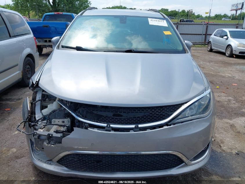 2017 Chrysler Pacifica Touring-L VIN: 2C4RC1BG1HR551439 Lot: 42524621