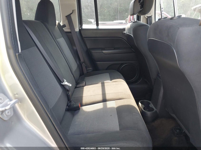 2016 JEEP PATRIOT VIN: 1C4NJRFB5GD669240