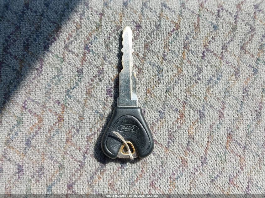 2001 Ford Escort VIN: 3FAFP13P61R187496 Lot: 42525259