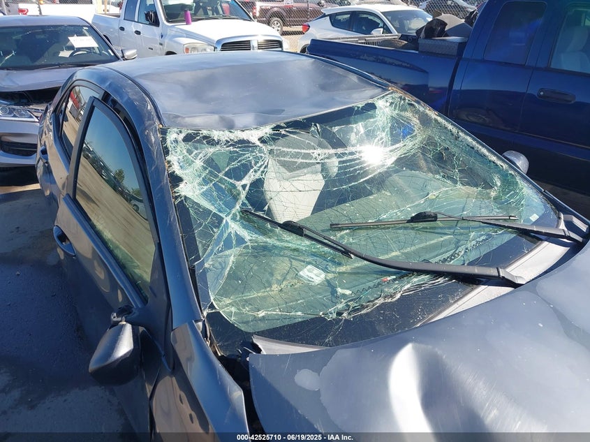 2014 TOYOTA COROLLA LE - 5YFBURHEXEP170316