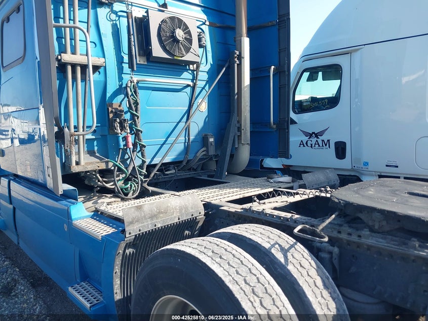 2013 Volvo Vn Vnl VIN: 4V4NC9EH4DN133311 Lot: 42525810