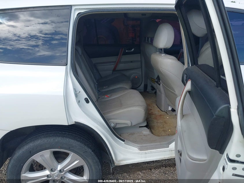 2008 Toyota Highlander Limited VIN: JTEES42A082078660 Lot: 42526483