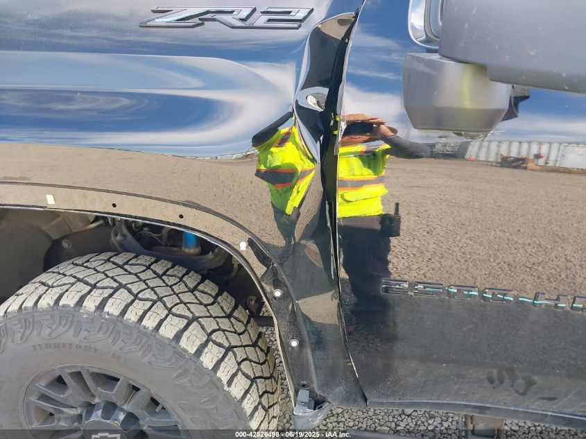 2025 Chevrolet Silverado 2500 - 1GC4KYEY3SF144893