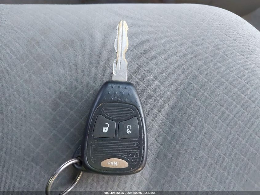 2007 Chrysler Town & Country Lx VIN: 2A4GP44R17R343713 Lot: 42526525