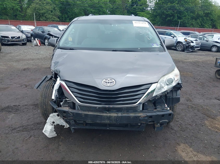 2015 Toyota Sienna Le 8 Passenger VIN: 5TDKK3DC3FS685223 Lot: 42527978