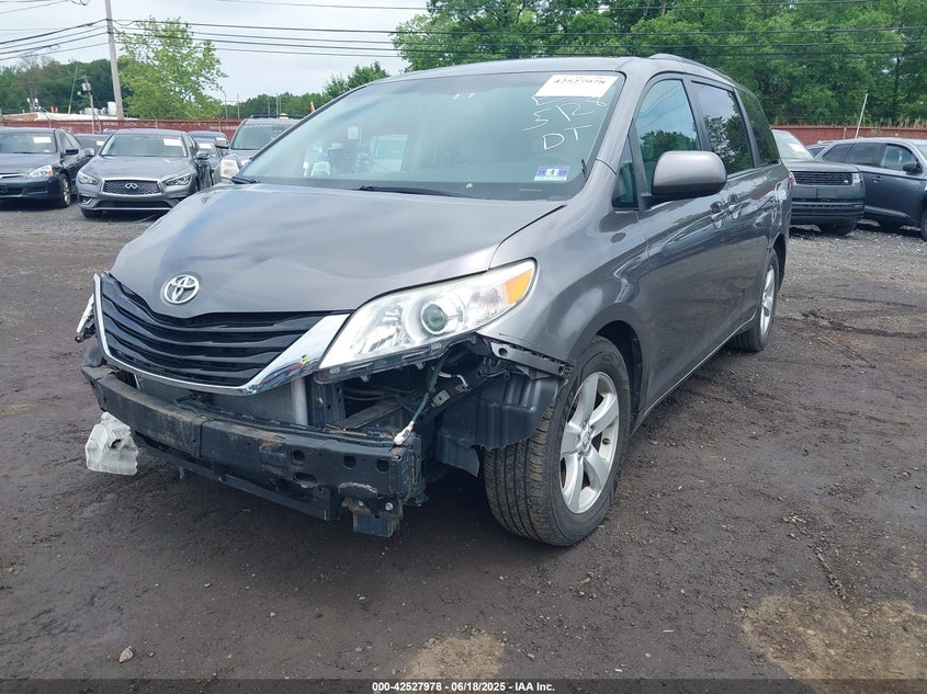 2015 Toyota Sienna Le 8 Passenger VIN: 5TDKK3DC3FS685223 Lot: 42527978