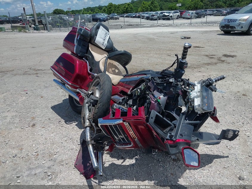1999 HONDA GL1500 — zdjęcie z aukcji