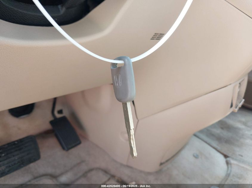 2005 Honda Odyssey Ex-L VIN: 5FNRL38645B047405 Lot: 42528400