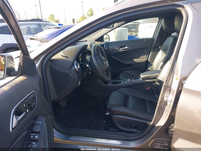 2016 MERCEDES-BENZ GLA VIN: WDCTG4EB3GJ223710