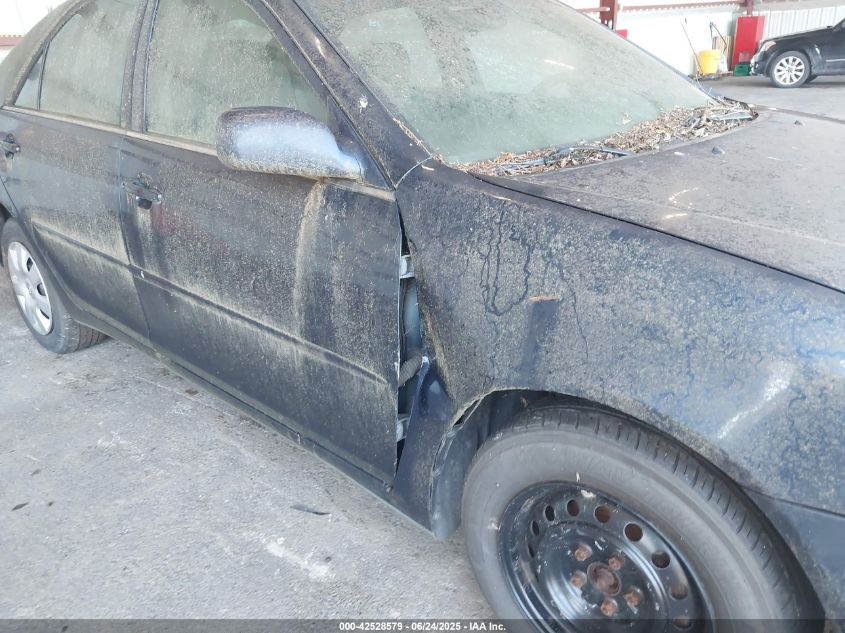 2002 Toyota Camry Le VIN: 4T1BE32K72U593101 Lot: 42528579