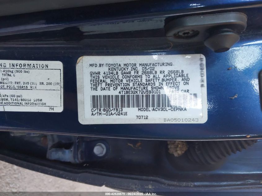 2002 Toyota Camry Le VIN: 4T1BE32K72U593101 Lot: 42528579