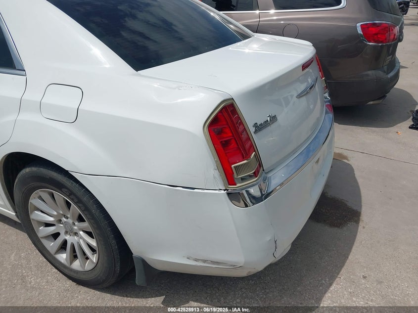 2013 CHRYSLER 300 VIN: 2C3CCAAG3DH527185