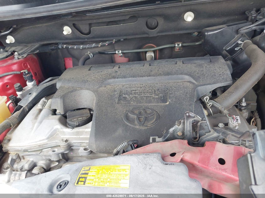 2015 TOYOTA RAV4 XLE - 2T3WFREV7FW136051
