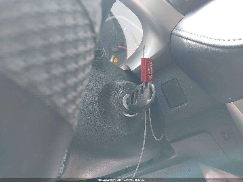 2015 TOYOTA RAV4 XLE - 2T3WFREV7FW136051