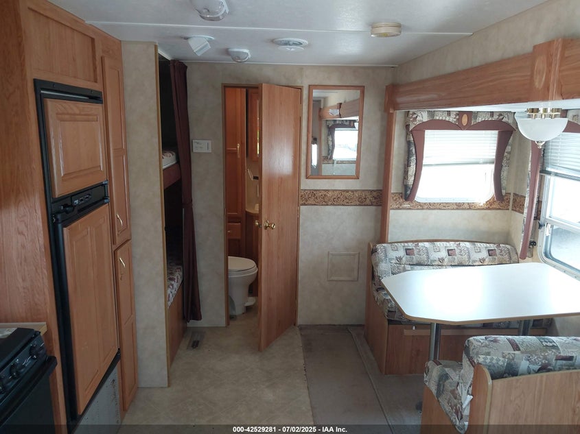 1UJBJ02N161ES0533 2006   photo no. 8