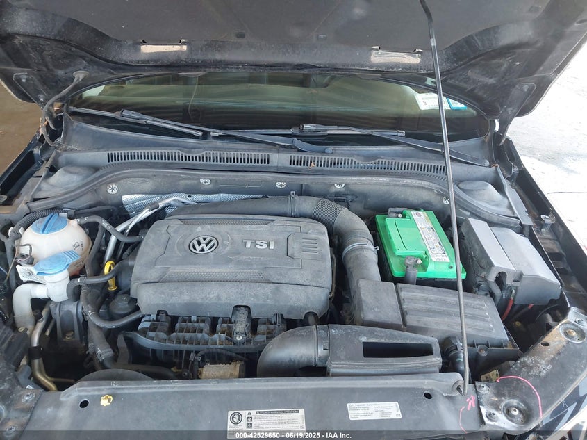 2014 VOLKSWAGEN JETTA 1.8T SE - 3VWD17AJ7EM399621