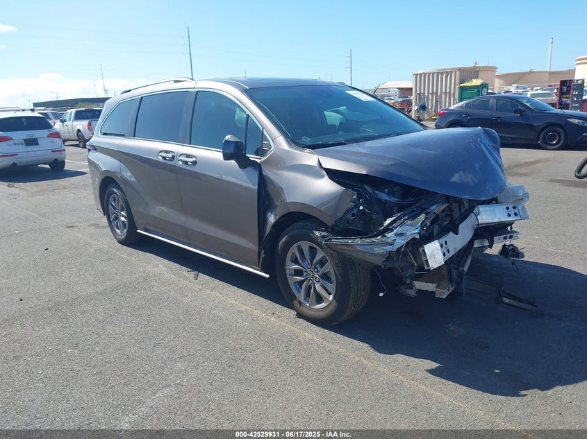 TOYOTA SIENNA - zdjęcie 1