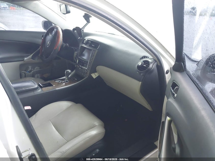 2009 LEXUS IS 250 VIN: JTHBK262595106885