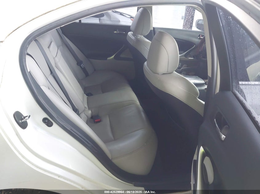 2009 LEXUS IS 250 VIN: JTHBK262595106885