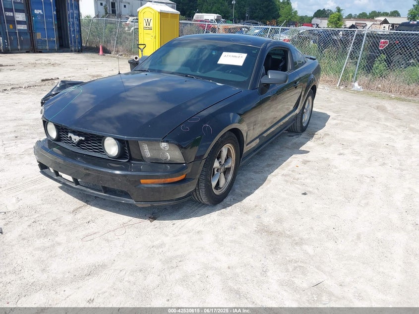 2009 FORD MUSTANG VIN: 1ZVHT80NX95137108