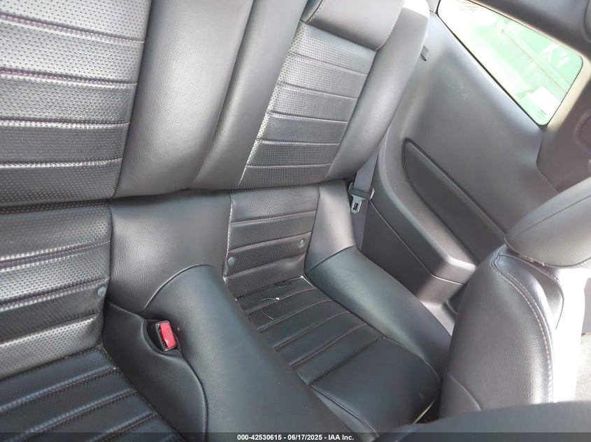 2009 FORD MUSTANG VIN: 1ZVHT80NX95137108
