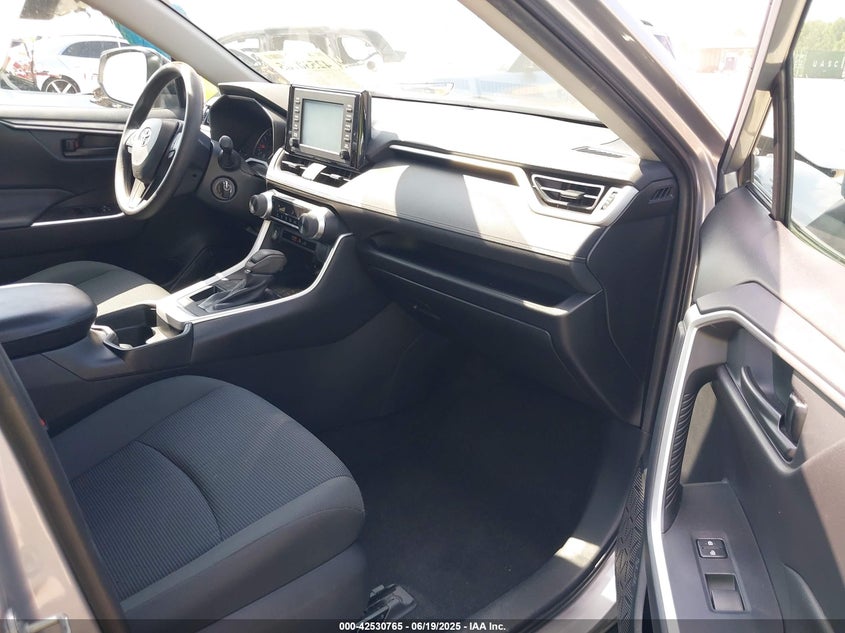 2019 TOYOTA RAV4 LE - 2T3H1RFV5KW052651