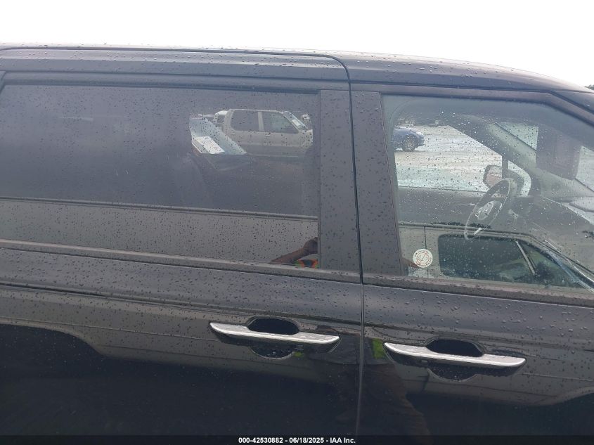 2025 Kia Carnival - KNDNB5K33S6524084