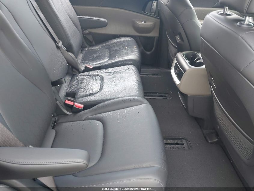 2025 Kia Carnival - KNDNB5K33S6524084