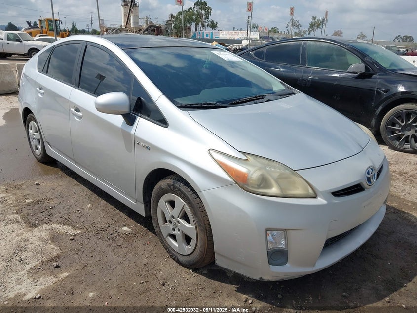 TOYOTA PRIUS IV