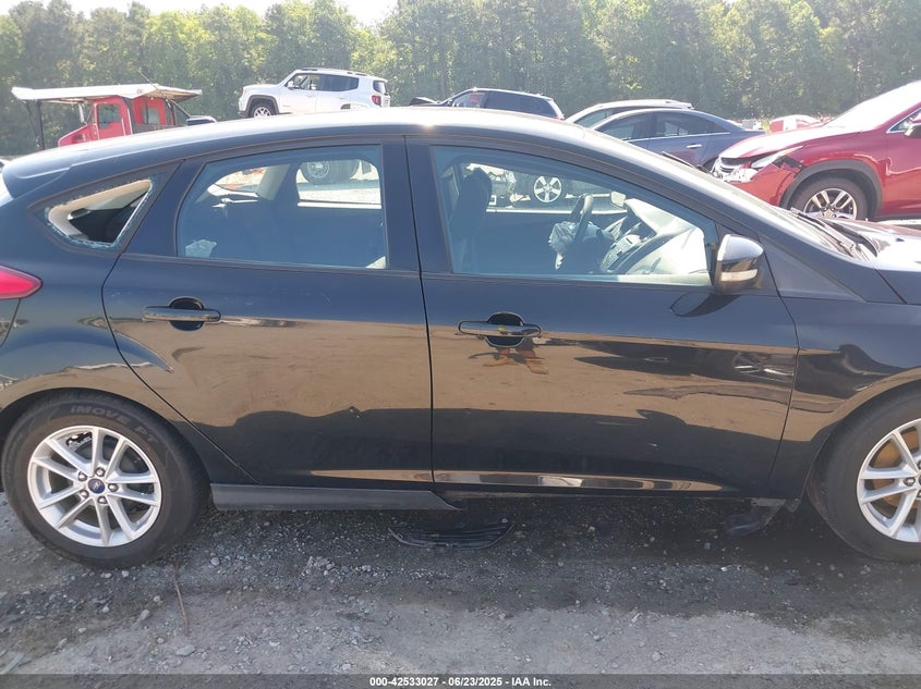 2015 FORD FOCUS SE - 1FADP3K29FL202412