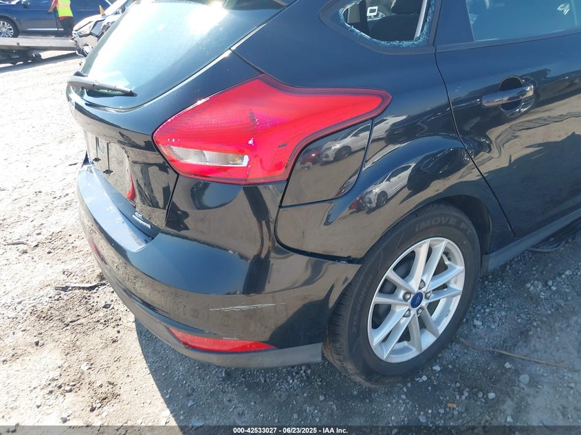 2015 FORD FOCUS SE - 1FADP3K29FL202412