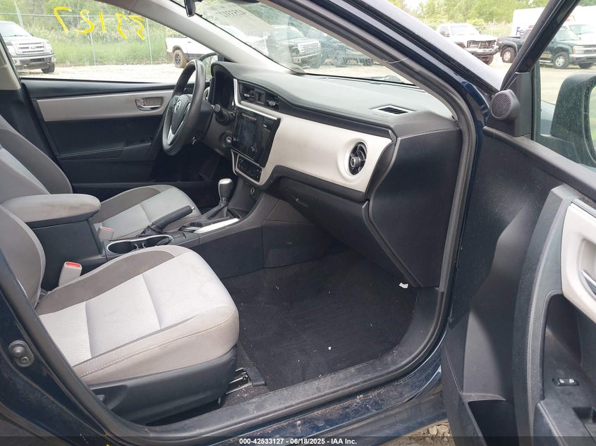2017 TOYOTA COROLLA LE - 2T1BURHEXHC770550