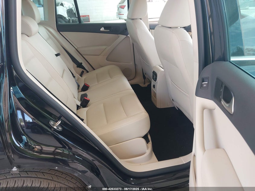 2015 VOLKSWAGEN TIGUAN SE - WVGBV7AX6FW555101