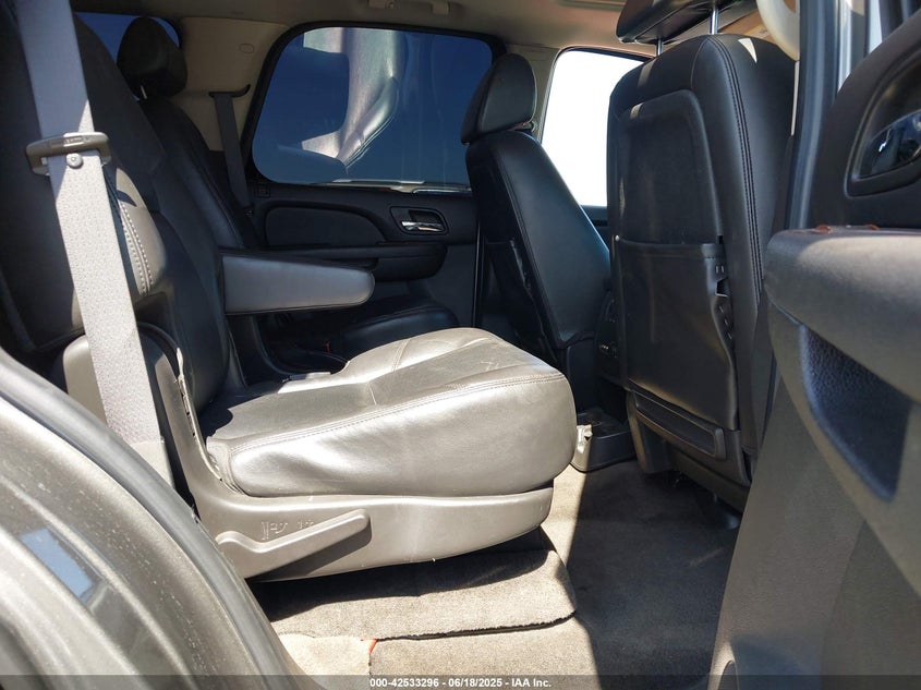 2009 Chevrolet Tahoe Ltz VIN: 1GNFC33049R138302 Lot: 42533296