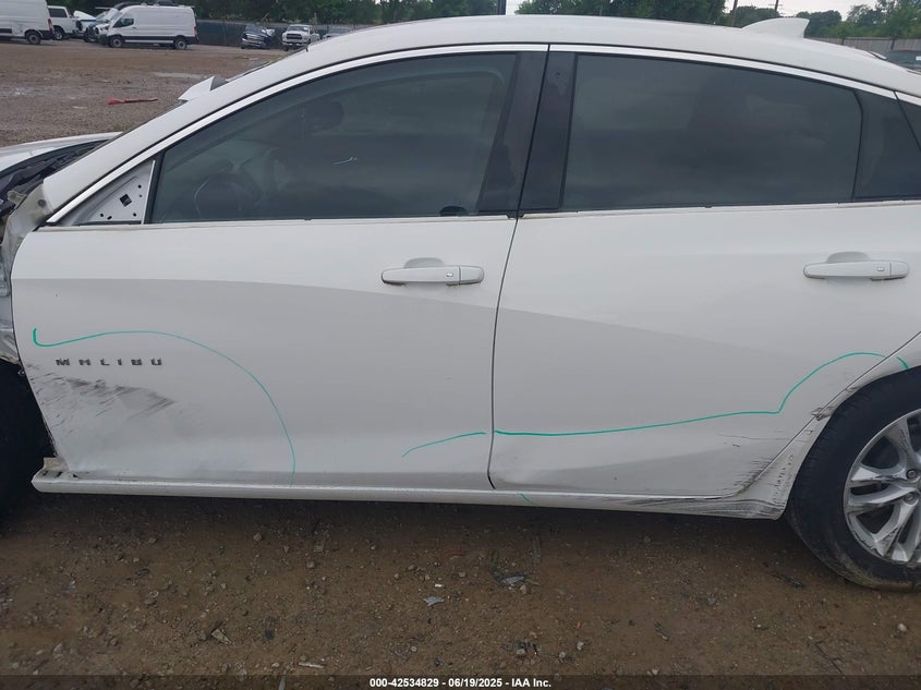 2016 CHEVROLET MALIBU VIN: 1G1ZE5ST2GF316724