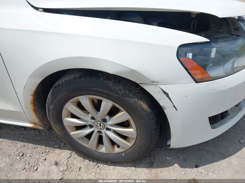 2014 VOLKSWAGEN PASSAT 2.5L WOLFSBURG EDITION - 1VWAP7A33EC008114