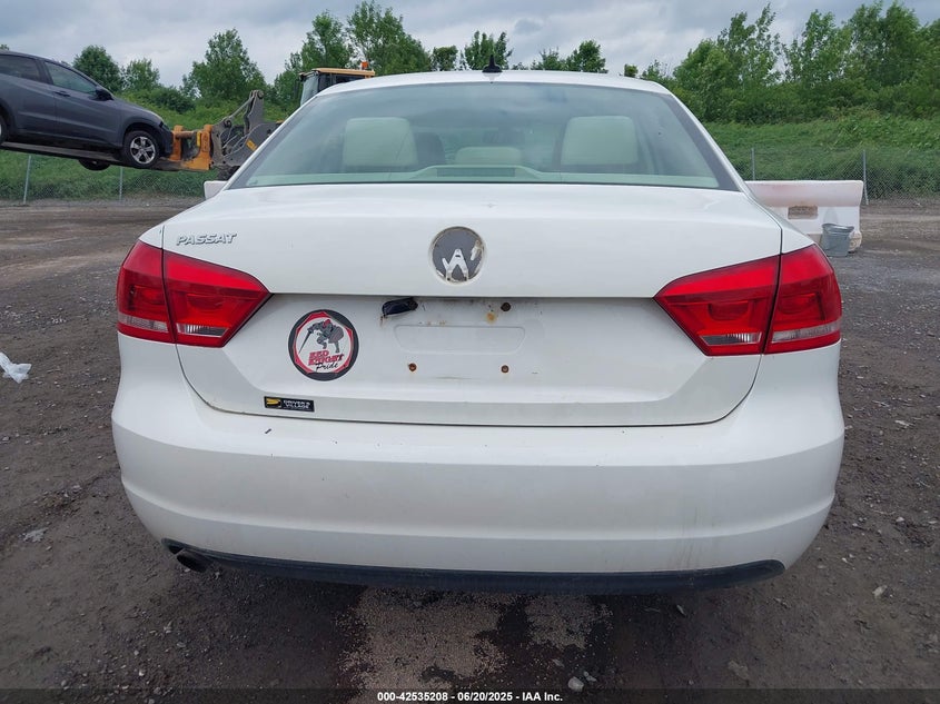 2014 VOLKSWAGEN PASSAT 2.5L WOLFSBURG EDITION - 1VWAP7A33EC008114