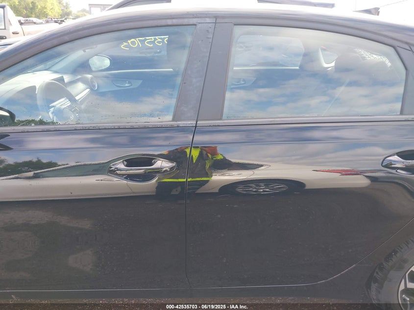 VIN 3KPF24ADXRE726613 2024 KIA FORTE LXS