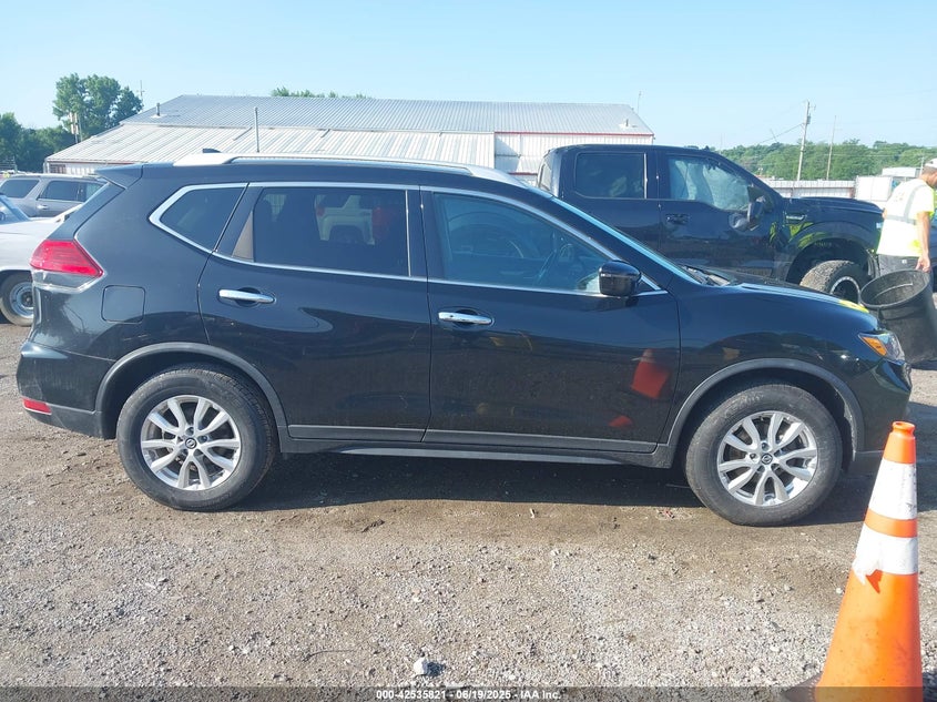2017 NISSAN ROGUE SV - KNMAT2MV8HP576192
