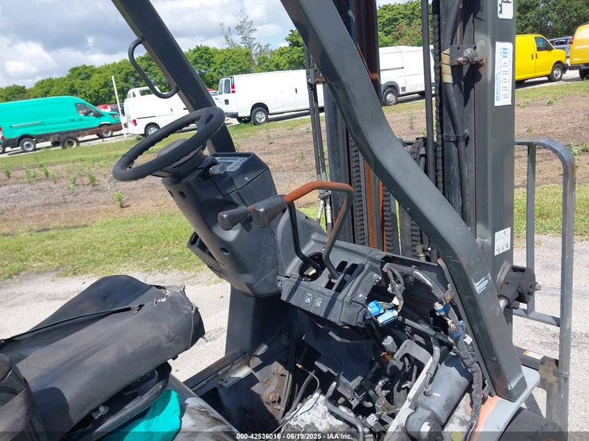 2010 Nissan Forklift
