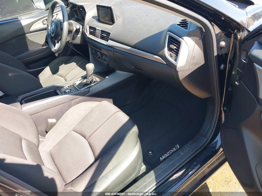 2018 MAZDA MAZDA3 SPORT - 3MZBN1U76JM274435