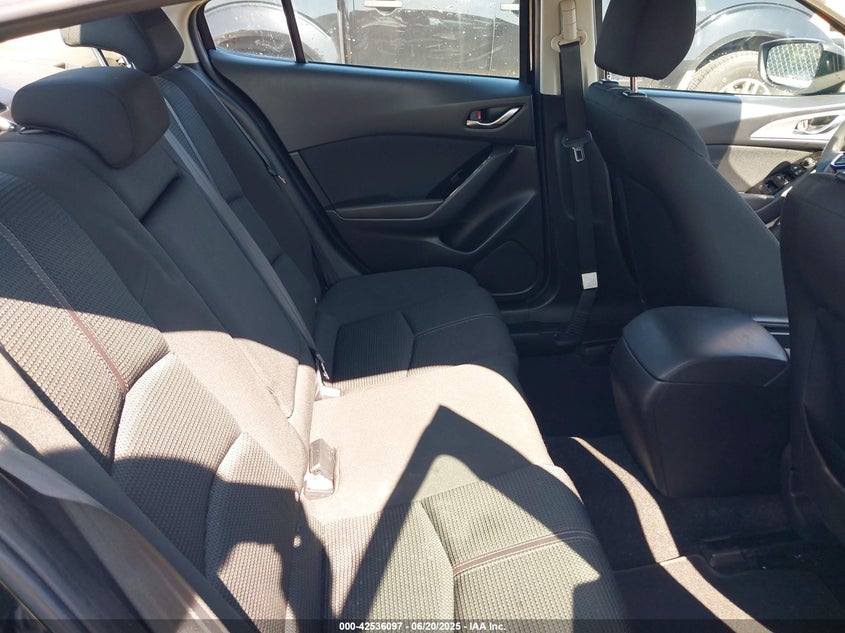 2018 MAZDA MAZDA3 SPORT - 3MZBN1U76JM274435