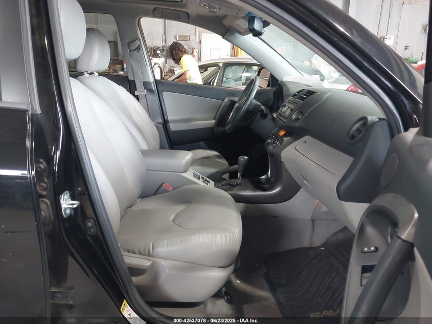 2012 TOYOTA RAV4 VIN: 2T3DF4DV1CW202567