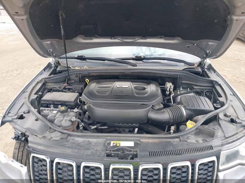 VIN 1C4RJFAG4HC835192 2017 JEEP GRAND CHEROKEE LAREDO 4X4