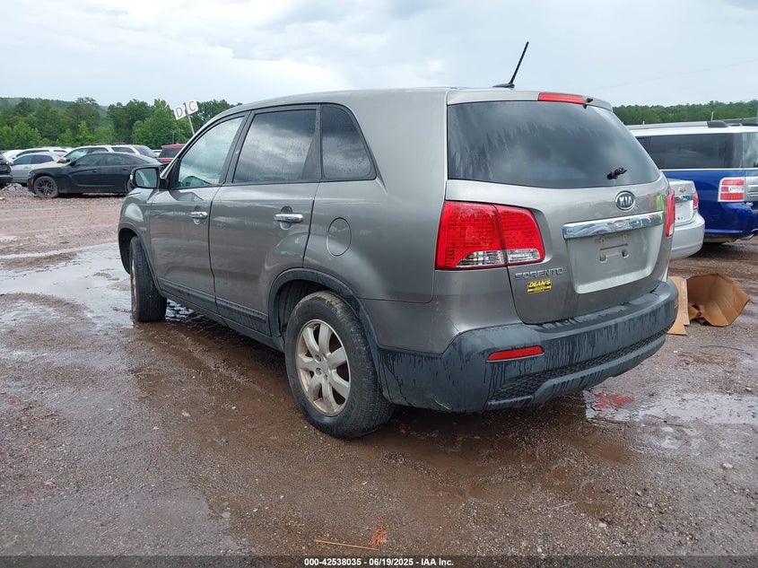 2011 KIA SORENTO VIN: 5XYKT3A17BG067099