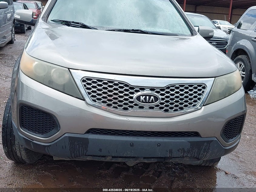 2011 KIA SORENTO VIN: 5XYKT3A17BG067099