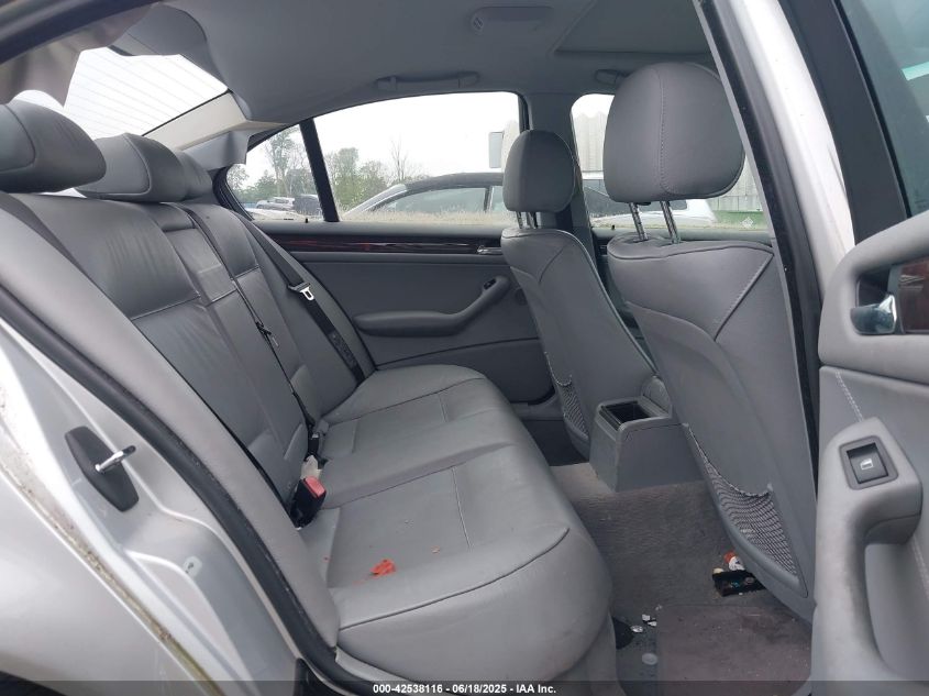 2005 BMW 325I VIN: WBAET37495NJ88337 Lot: 42538116