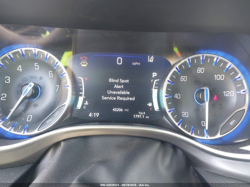 2024 Chrysler Pacifica Touring L VIN: 2C4RC1BG4RR125729 Lot: 42538321