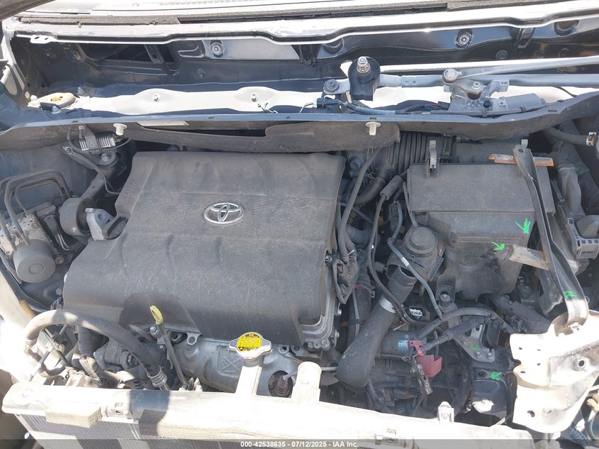 2014 TOYOTA SIENNA LIMITED V6 7 PASSENGER/XLE V6 7 PASSENGER AUTO ACCESS SEAT/XLE V6 8 PASSENGER - 5TDYK3DC3ES526954